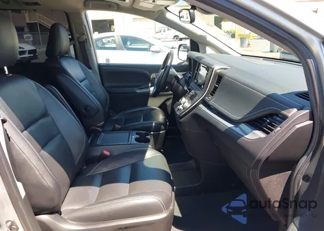 2019 Toyota Sienna Se 7 Passenger from USA, damaged, VIN 5TDEZ3DC8KS225073